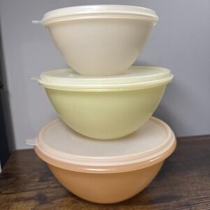 VTG 1950s TUPPERWARE WONDERLIER Bowls Pastel Color 234 235 236 w Lids USA Fair‎